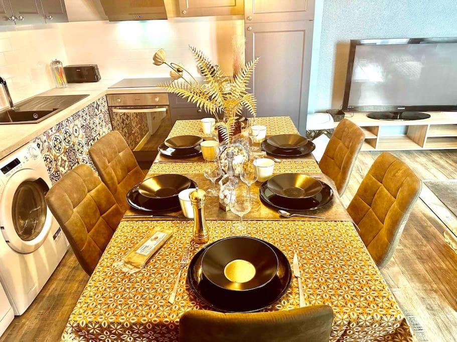 En Plein Coeur De Perpignan Le Superbe Apartment Bagian luar foto
