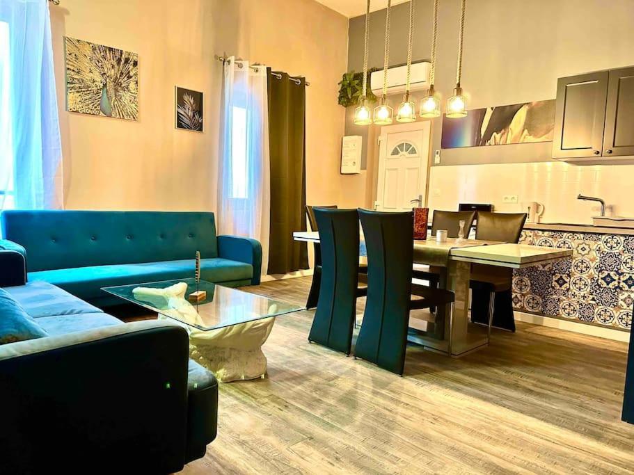 En Plein Coeur De Perpignan Le Superbe Apartment Bagian luar foto